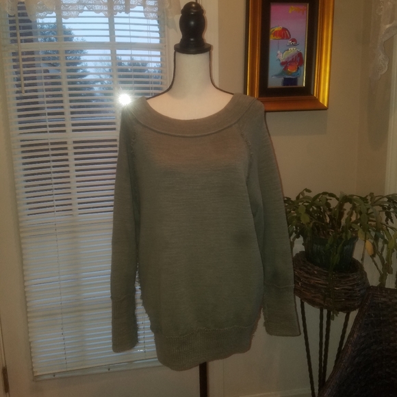 Free People Olive Sweatshirt - Picture 3 of 5